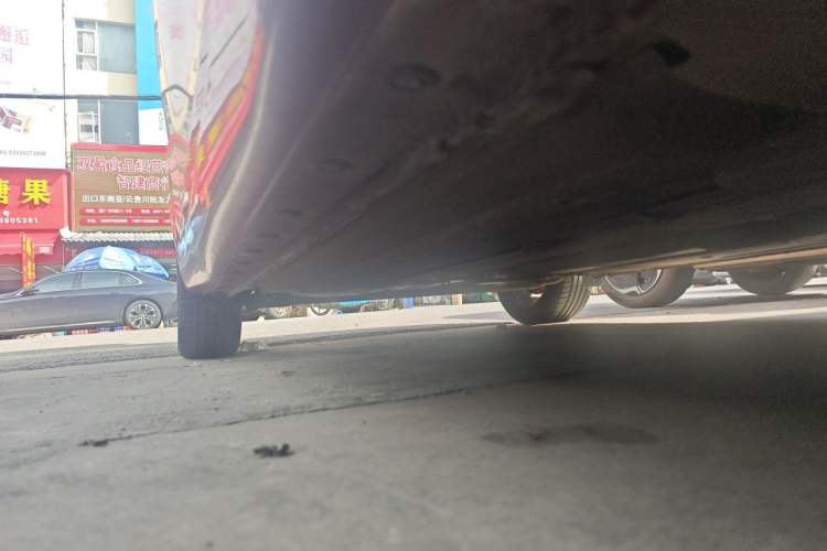 Used Nissan Tiida 2011 1.6L CVT Comfort Model Chassis Front Right