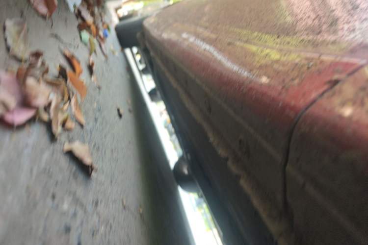 Used Nissan Tiida 2011 1.6L Manual Comfort Edition Chassis Front Right