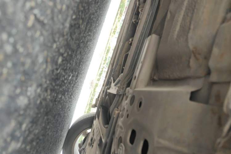 Used Nissan Tiida 2011 1.6L CVT Smart Version Chassis Front Right