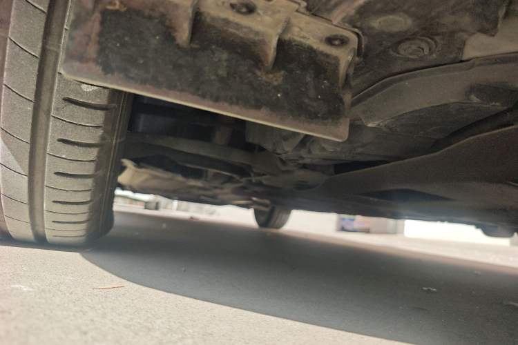 Used Nissan Tiida 2011 1.6L CVT Smart Version Chassis Front Right