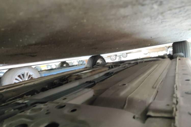 Used Nissan Tiida 2011 1.6L CVT Comfort Model Chassis Front Right