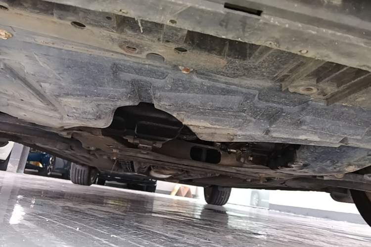 Used Nissan Tiida 2011 1.6T M-CVT Dynamic Edition Chassis Front