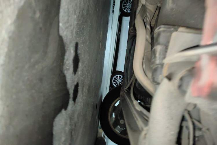 Used Nissan Tiida 2011 1.6L CVT Smart Version Chassis Rear Left