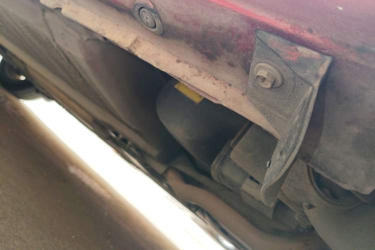 Used Nissan Tiida 2011 1.6L CVT Smart Version Chassis Rear Left