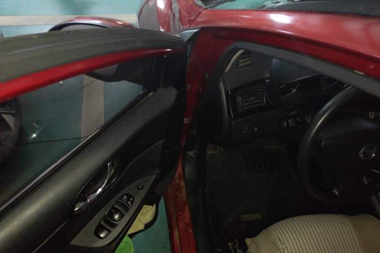 Used Nissan Tiida 2011 1.6L CVT Comfort Model Driver Seat