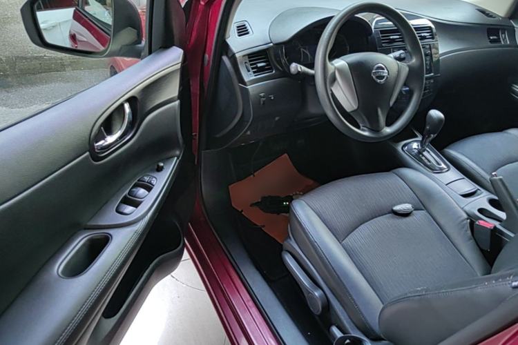 Used Nissan Tiida 2011 1.6L CVT Smart Version Driver Seat