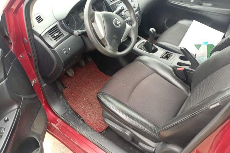 Used Nissan Tiida 2011 1.6L Manual Smart Version Driver Seat