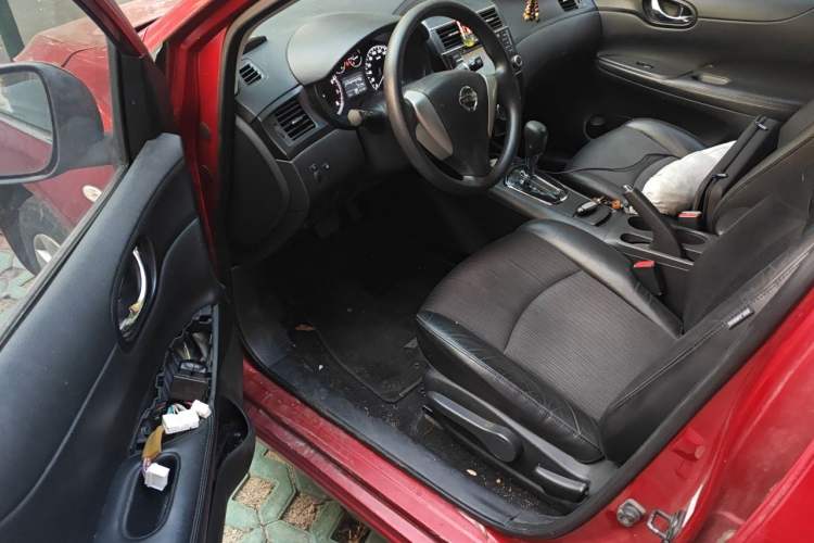 Used Nissan Tiida 2011 1.6L CVT Smart Version Driver Seat