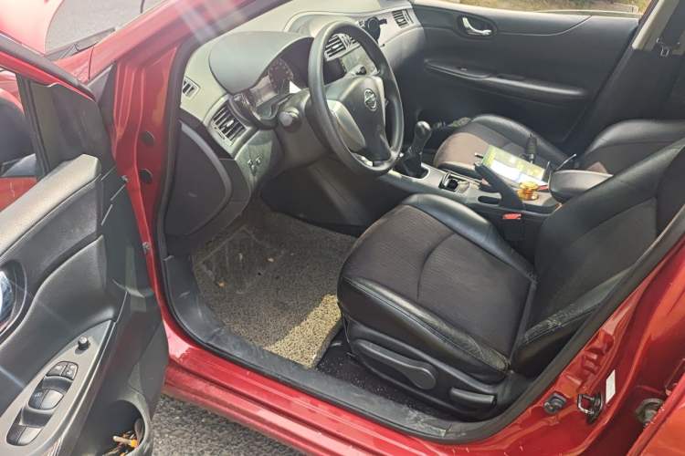 Used Nissan Tiida 2011 1.6L Manual Smart Version Driver Seat
