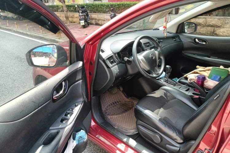 Used Nissan Tiida 2011 1.6L CVT Smart Version Driver Seat