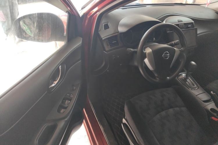 Used Nissan Tiida 2011 1.6L CVT Smart Version Driver Seat