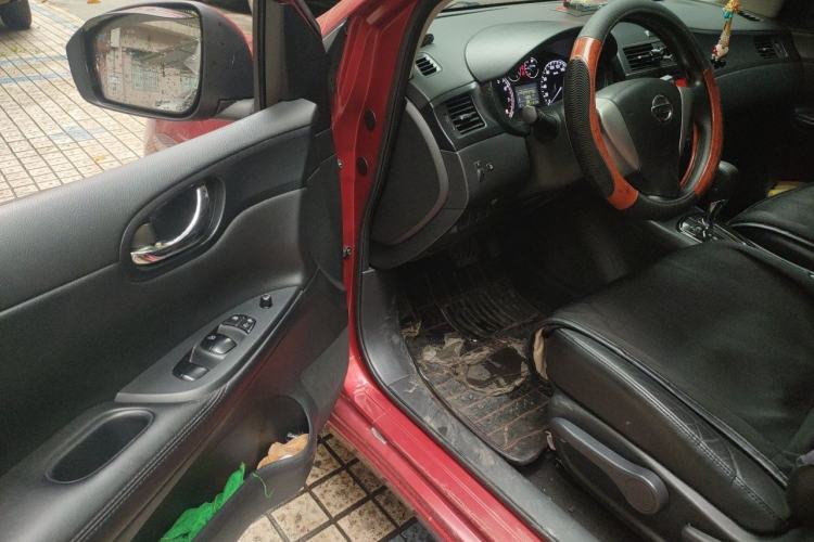 Used Nissan Tiida 2011 1.6L CVT Smart Version Driver Seat