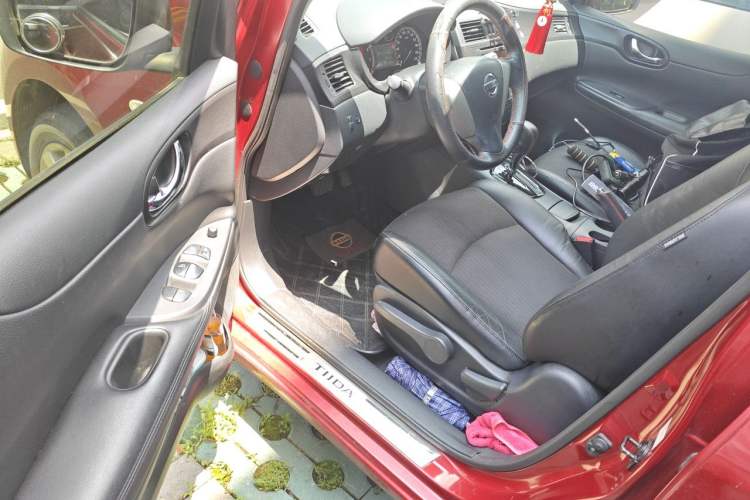 Used Nissan Tiida 2011 1.6L CVT Smart Version Driver Seat
