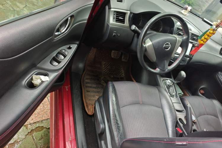 Used Nissan Tiida 2011 1.6T M-CVT Dynamic Edition Driver Seat