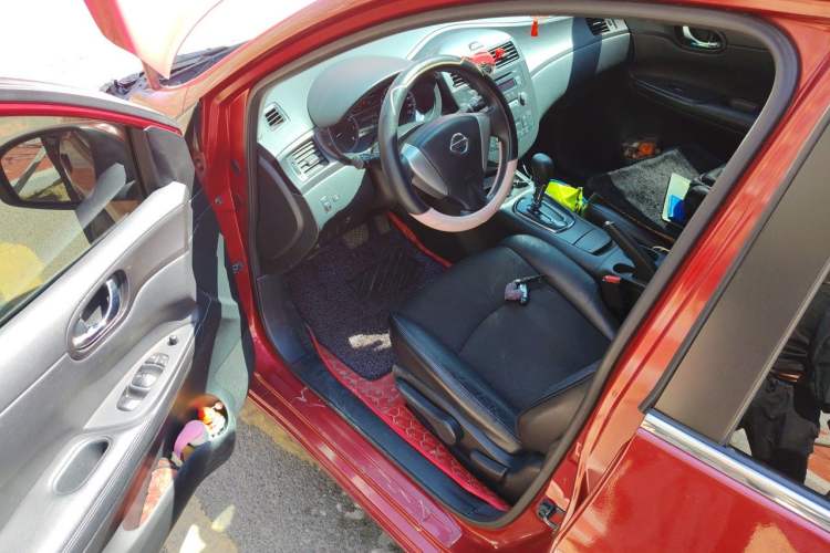 Used Nissan Tiida 2011 1.6L CVT Smart Version Driver Seat