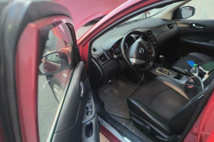 Used Nissan Tiida 2011 1.6L CVT Smart Version Driver Seat