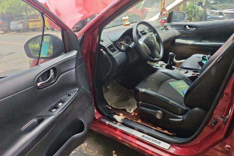 Used Nissan Tiida 2011 1.6L Manual Smart Version Driver Seat