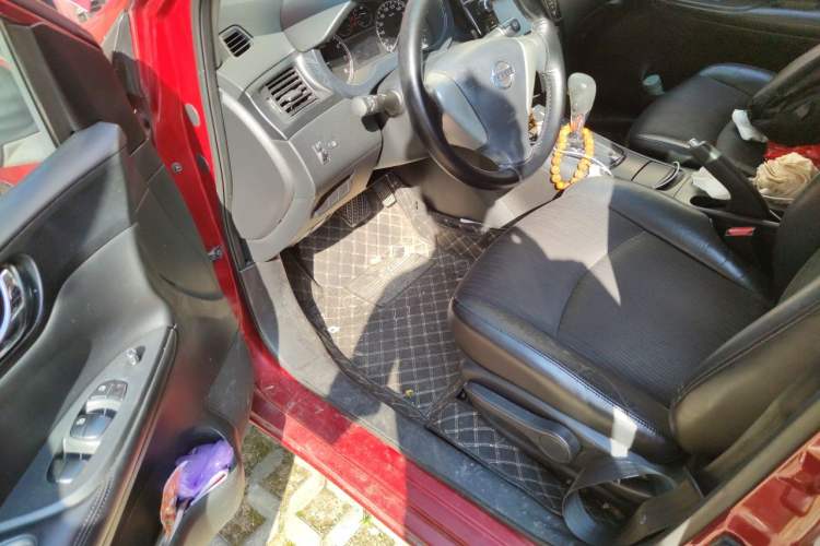 Used Nissan Tiida 2011 1.6L CVT Smart Version Driver Seat