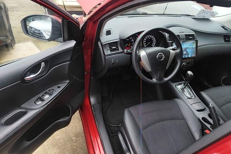 Used Nissan Tiida 2011 1.6L CVT Smart Version Driver Seat