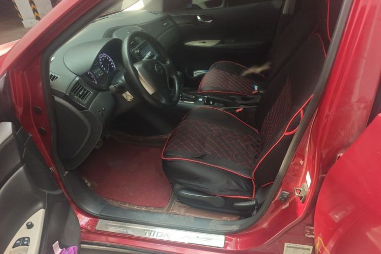 Used Nissan Tiida 2011 1.6L CVT Smart Version Driver Seat
