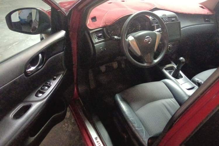 Used Nissan Tiida 2011 1.6L Manual Smart Version Driver Seat