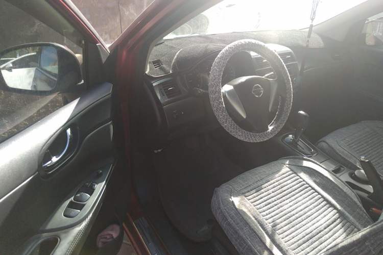 Used Nissan Tiida 2011 1.6L CVT Smart Version Driver Seat