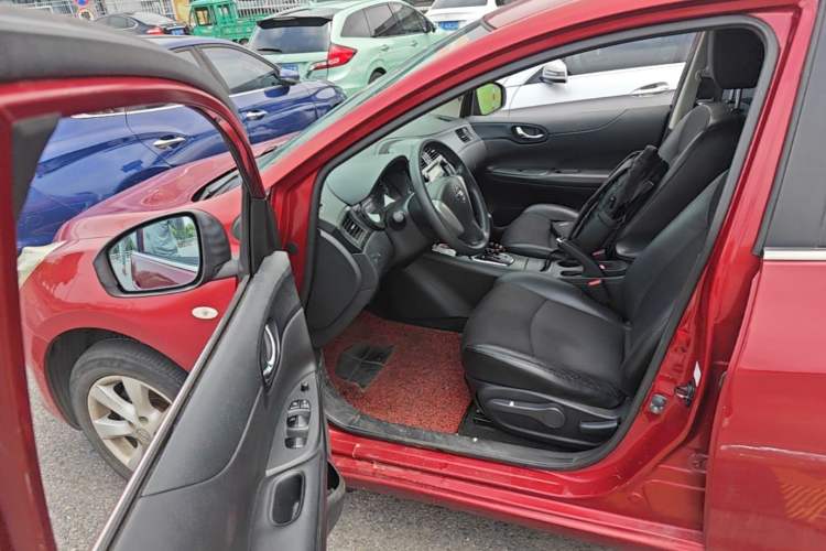 Used Nissan Tiida 2011 1.6L CVT Smart Version Driver Seat