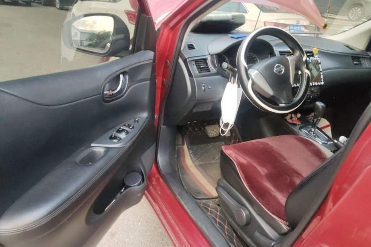 Used Nissan Tiida 2011 1.6L CVT Smart Version Driver Seat