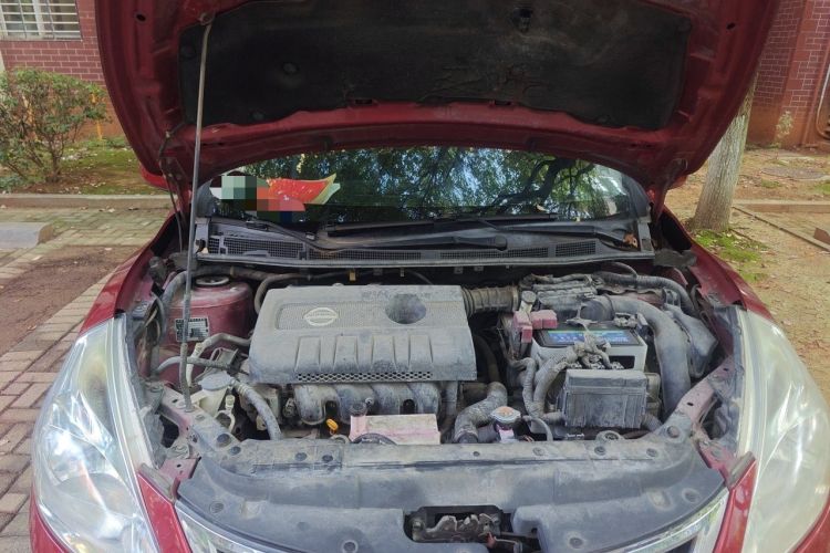 Used Nissan Tiida 2011 1.6L CVT Smart Version Engine Bay