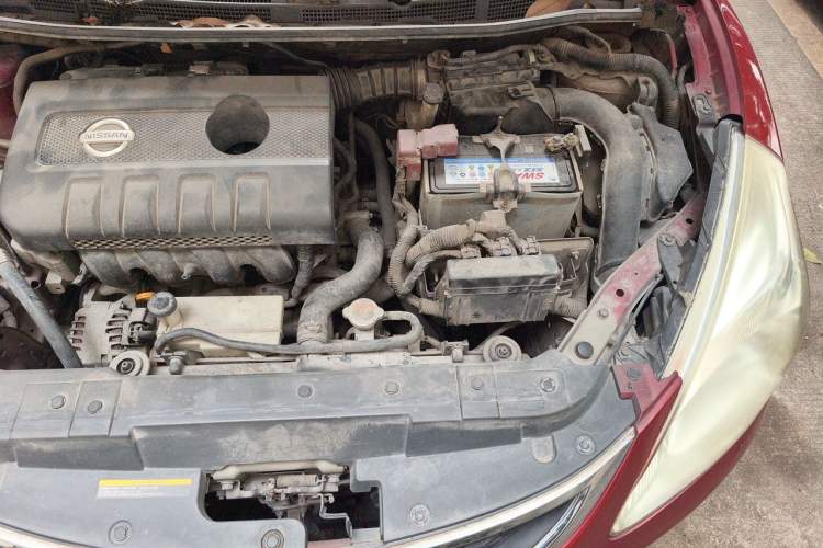 Used Nissan Tiida 2011 1.6L CVT Smart Version Engine Bay Left
