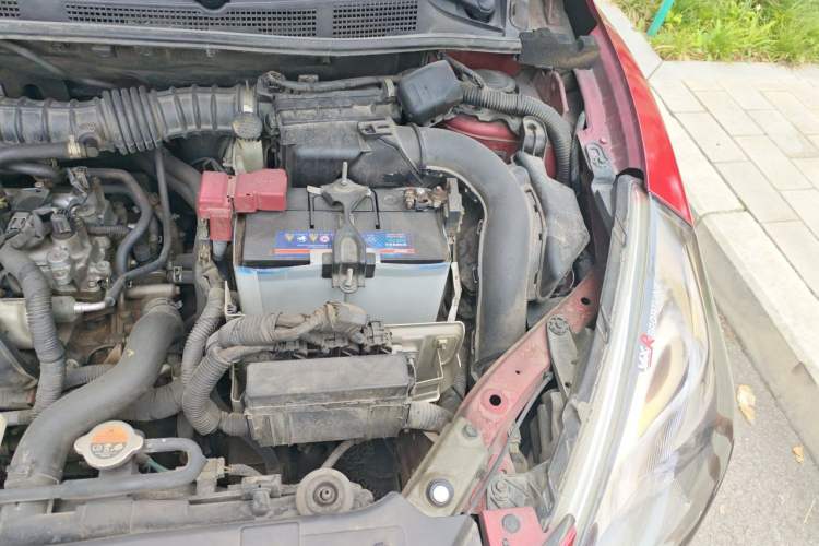 Used Nissan Tiida 2011 1.6L CVT Comfort Model Engine Bay Left