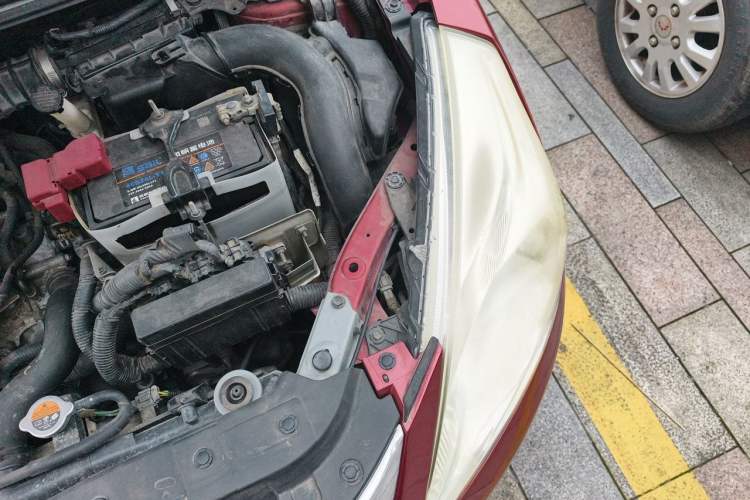 Used Nissan Tiida 2011 1.6L CVT Comfort Model Engine Bay Left