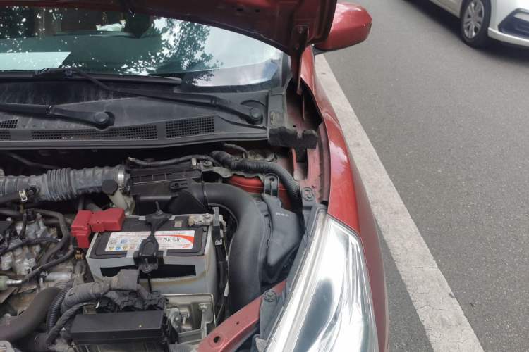 Used Nissan Tiida 2011 1.6L CVT Comfort Model Engine Bay Left