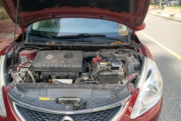 Used Nissan Tiida 2011 1.6L CVT Smart Version Engine Bay Left