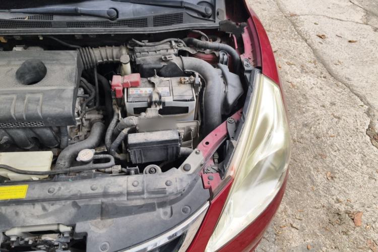 Used Nissan Tiida 2011 1.6L CVT Smart Version Engine Bay Left