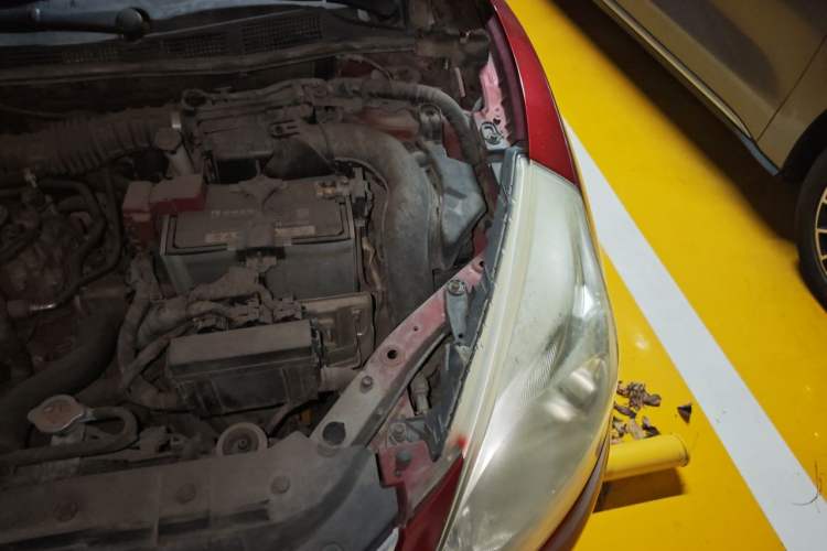 Used Nissan Tiida 2011 1.6L CVT Comfort Model Engine Bay Left
