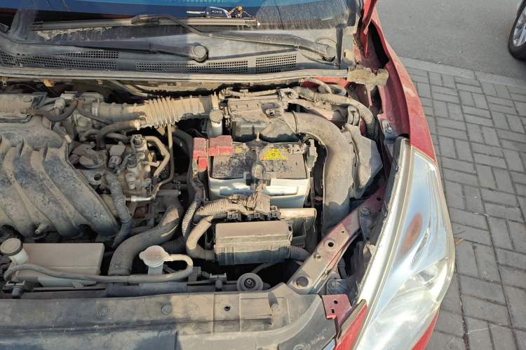 Used Nissan Tiida 2011 1.6L CVT Comfort Model Engine Bay Left