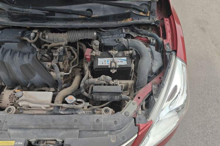 Used Nissan Tiida 2011 1.6L CVT Smart Version Engine Bay Left