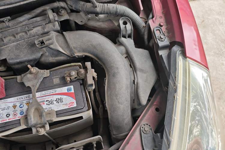Used Nissan Tiida 2011 1.6L CVT Comfort Model Engine Bay Left