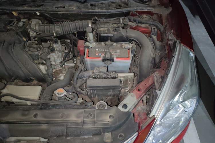 Used Nissan Tiida 2011 1.6L CVT Comfort Model Engine Bay Left