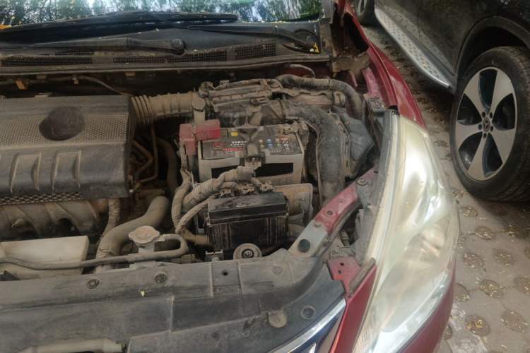Used Nissan Tiida 2011 1.6L CVT Smart Version Engine Bay Left