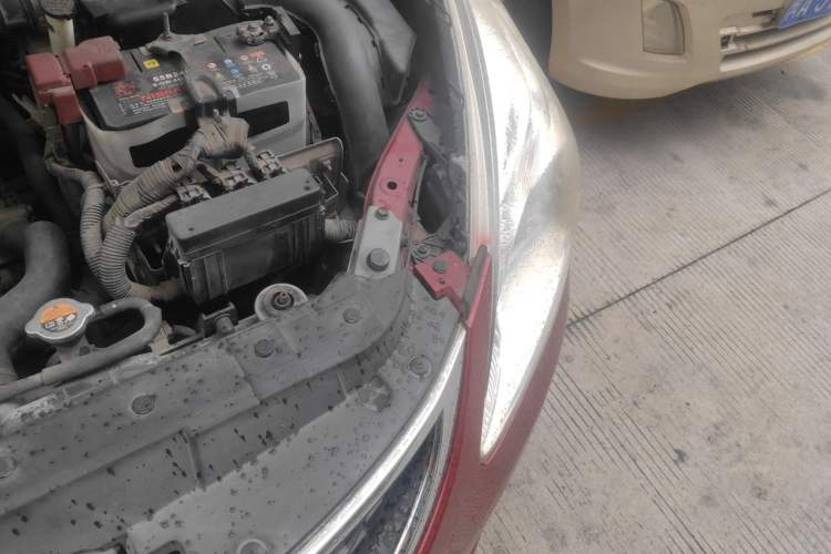 Used Nissan Tiida 2011 1.6L CVT Comfort Model Engine Bay Left