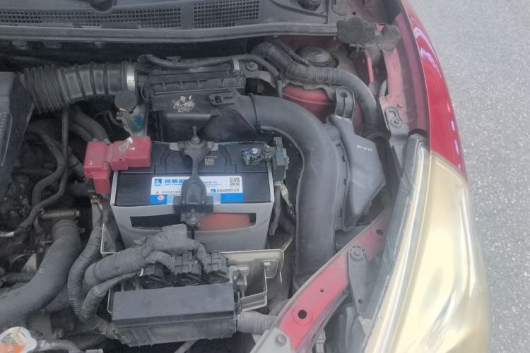 Used Nissan Tiida 2011 1.6L Manual Smart Version Engine Bay Left