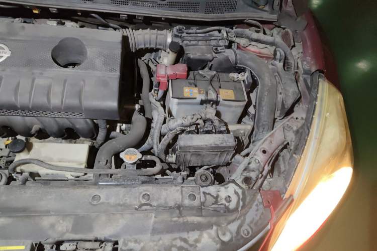 Used Nissan Tiida 2011 1.6L CVT Smart Version Engine Bay Left
