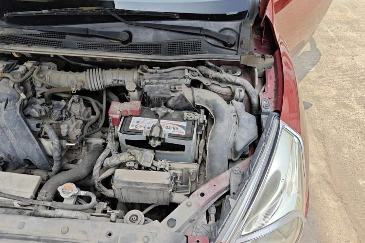 Used Nissan Tiida 2011 1.6L CVT Comfort Model Engine Bay Left