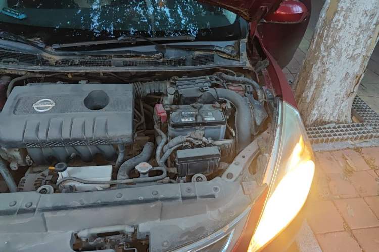 Used Nissan Tiida 2011 1.6L Manual Smart Version Engine Bay Left