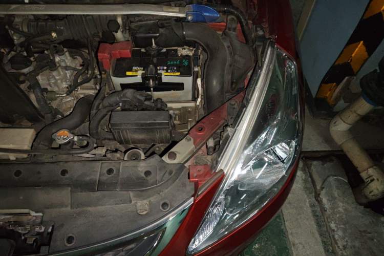 Used Nissan Tiida 2011 1.6L CVT Comfort Model Engine Bay Left