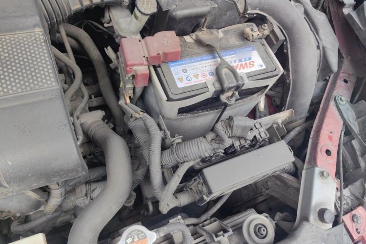 Used Nissan Tiida 2011 1.6L CVT Smart Version Engine Bay Left