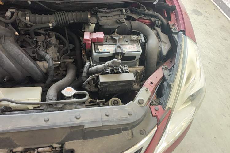 Used Nissan Tiida 2011 1.6L CVT Comfort Model Engine Bay Left