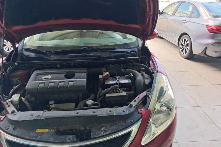 Used Nissan Tiida 2011 1.6L CVT Smart Version Engine Bay Left